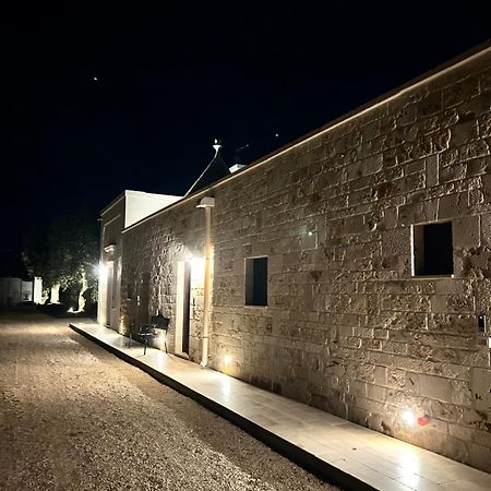 Il Trullo Di Bina Bed & Breakfast Pezze Di Greco Exterior photo
