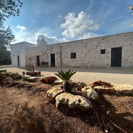 Il Trullo Di Bina Bed & Breakfast Pezze Di Greco Exterior photo