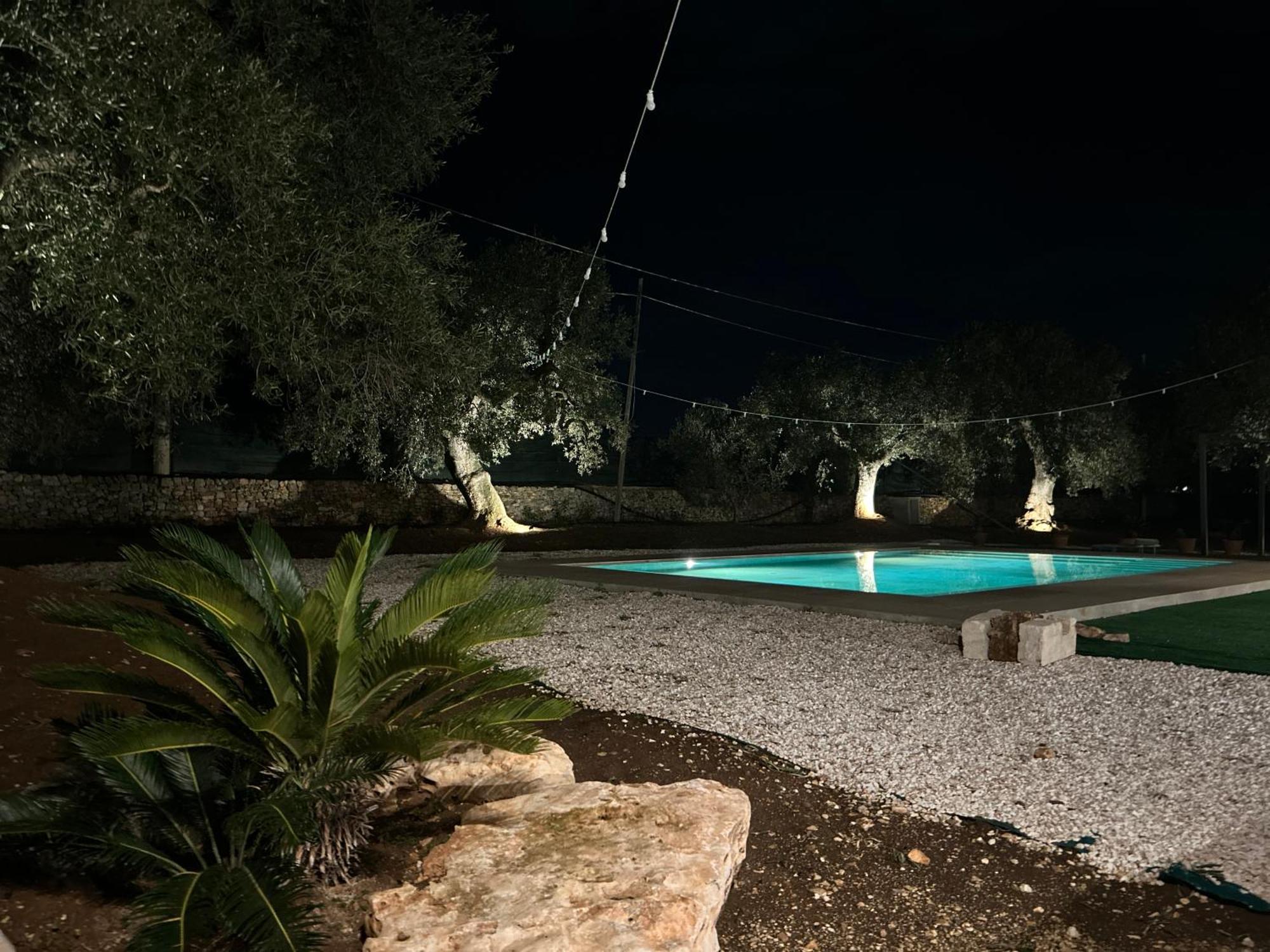 Il Trullo Di Bina Bed & Breakfast Pezze Di Greco Exterior photo