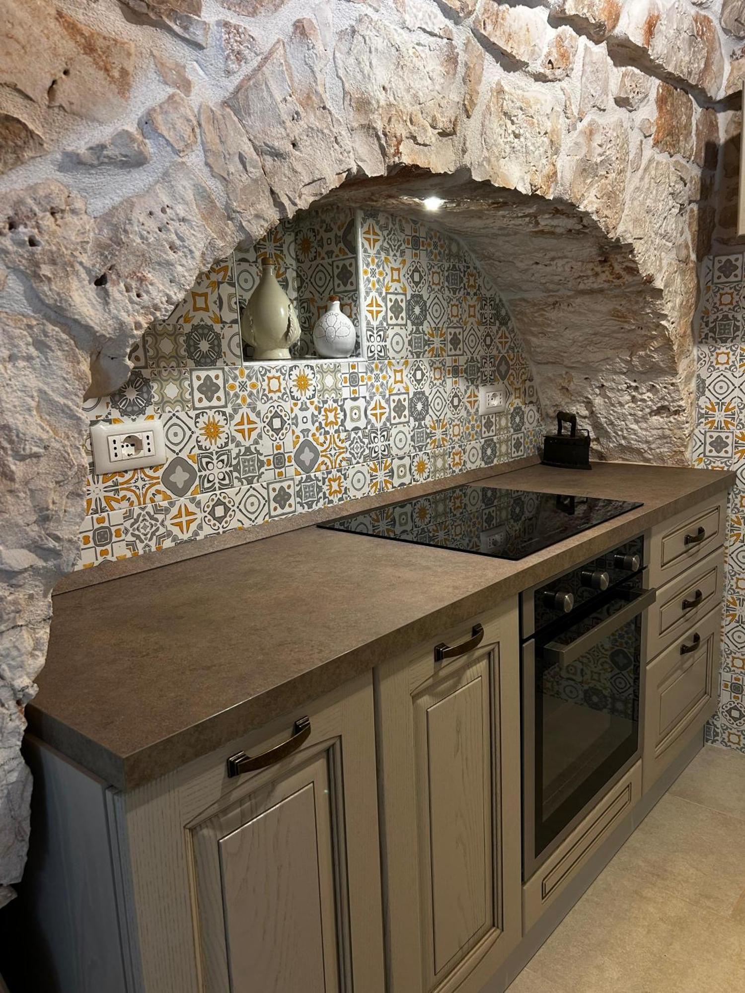 Il Trullo Di Bina Bed & Breakfast Pezze Di Greco Exterior photo