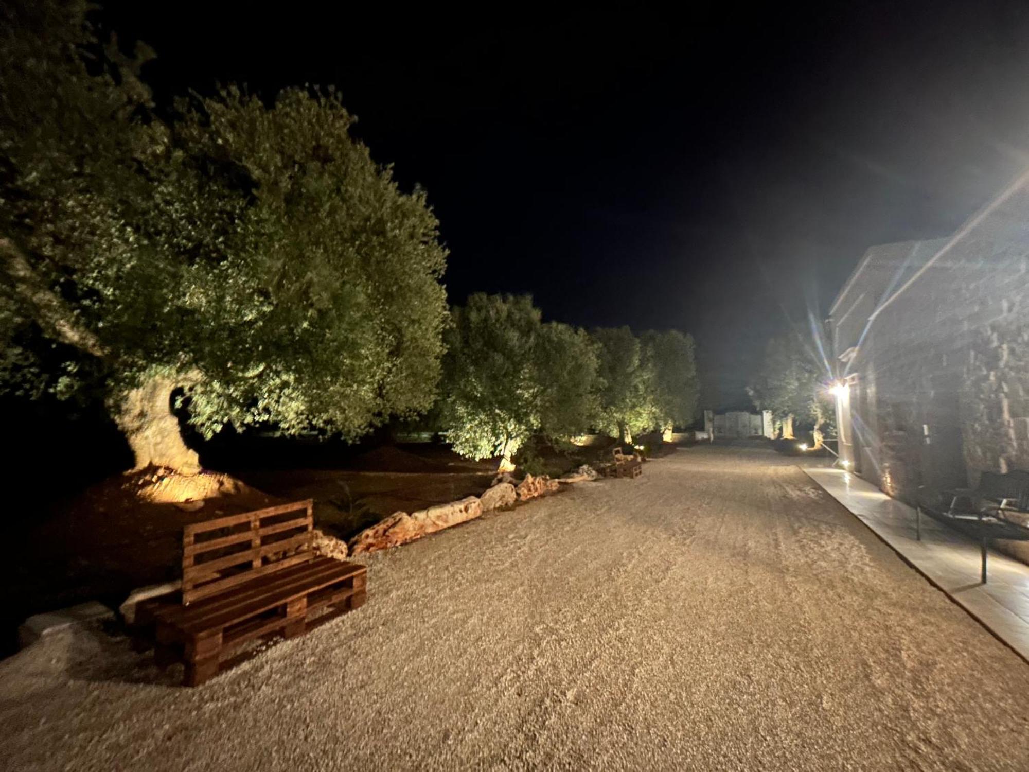 Il Trullo Di Bina Bed & Breakfast Pezze Di Greco Exterior photo